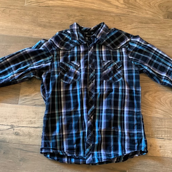 ELY button up - Picture 1 of 3